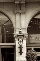 y_5_london_sepia