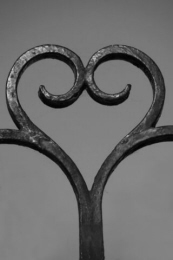 heart_1_home_decor_wall_art_bw