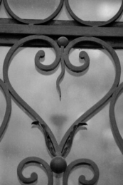 heart_5_home_decor_wall_art_bw