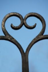 The Letter heart_1 - PARIS - Color