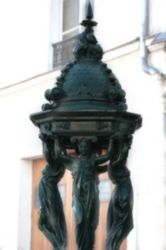 The Letter i_16 - PARIS - Color