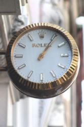 The Letter o_25 - London - Color