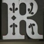 The Letter r_6 - PARIS - Color